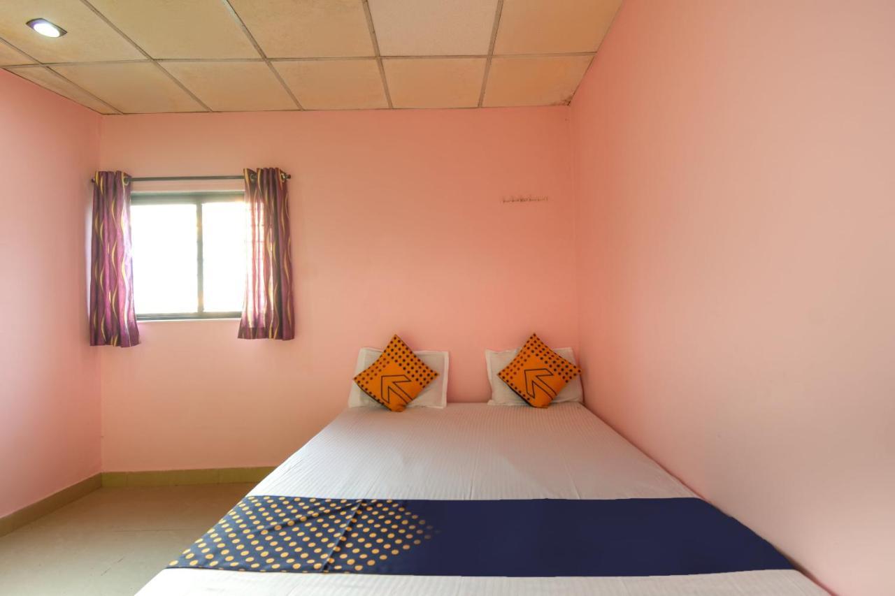Spot On 65135 Hotel Suvarna Samrat Lodge Khamshet Eksteriør bilde