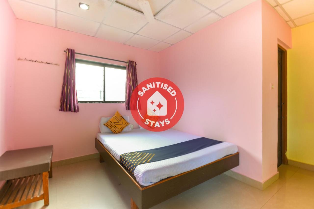 Spot On 65135 Hotel Suvarna Samrat Lodge Khamshet Eksteriør bilde